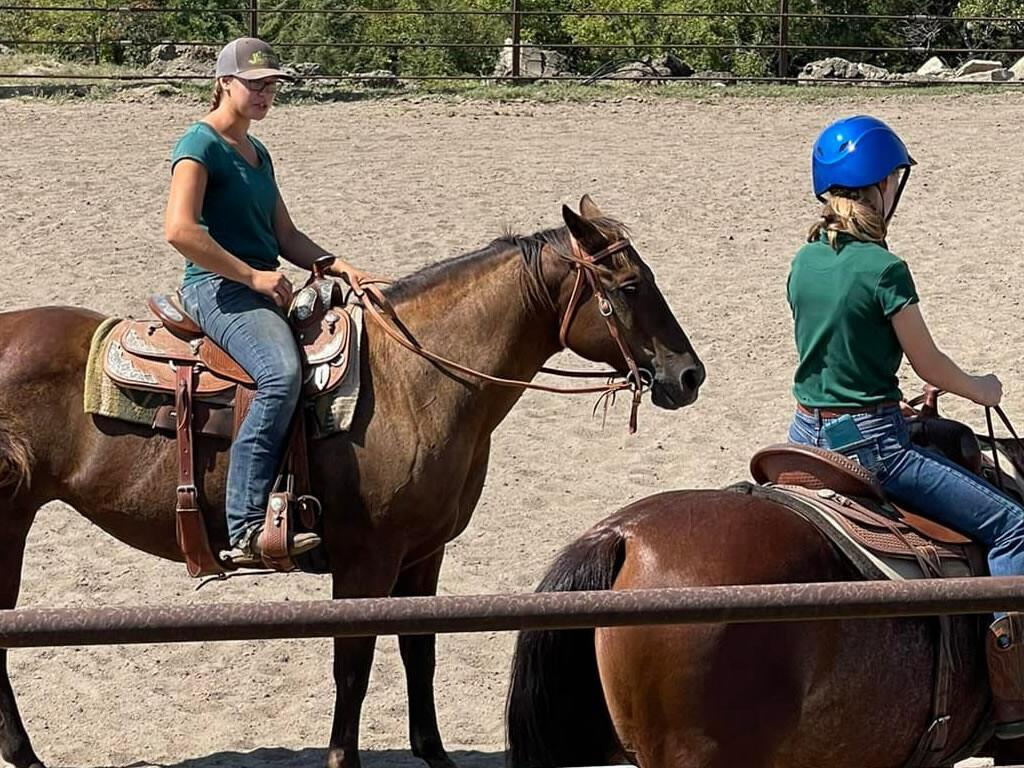 teaching western riding lessons